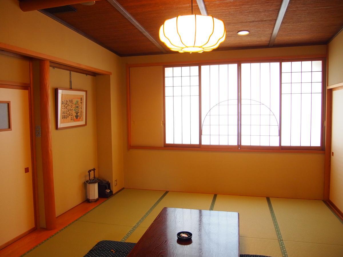 Chuo Hotel Chikuma Екстериор снимка
