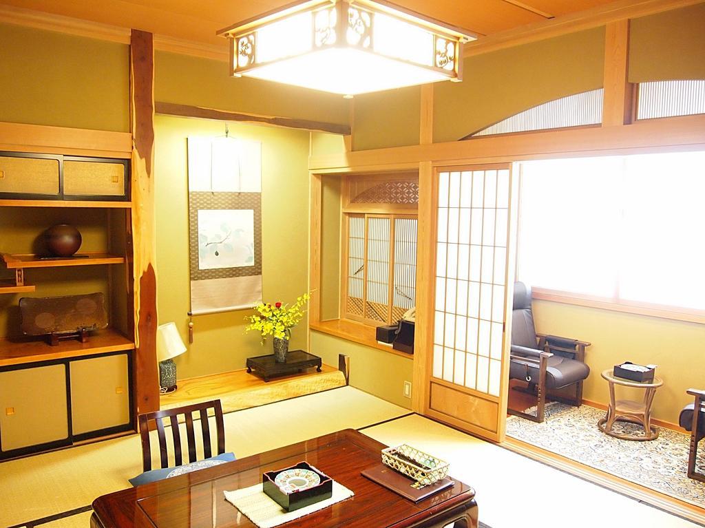 Chuo Hotel Chikuma Екстериор снимка